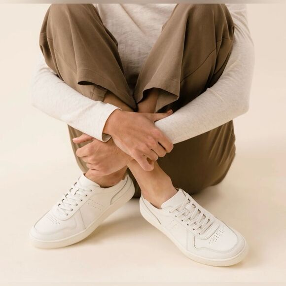 NIB NISOLO Women’s White Beto Go To Leather Court Sneakers Casual Shoes- Size 11 - Picture 3 of 14